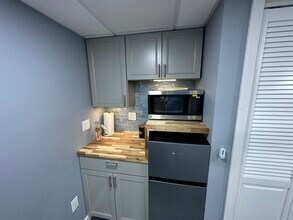 122 Allen Ave, Unit Coastal Portland Landings in Portland, ME - Building Photo - Building Photo