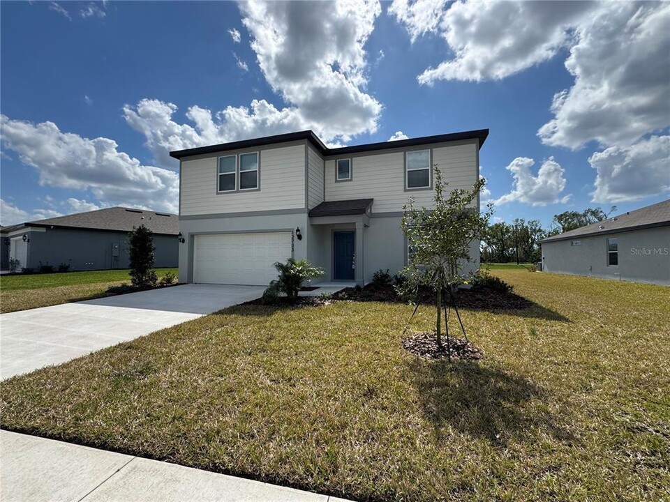 12733 Wanderlust Pl in Parrish, FL - Building Photo