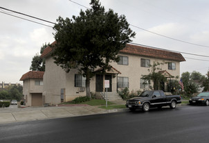 Casa La Habra Apartments