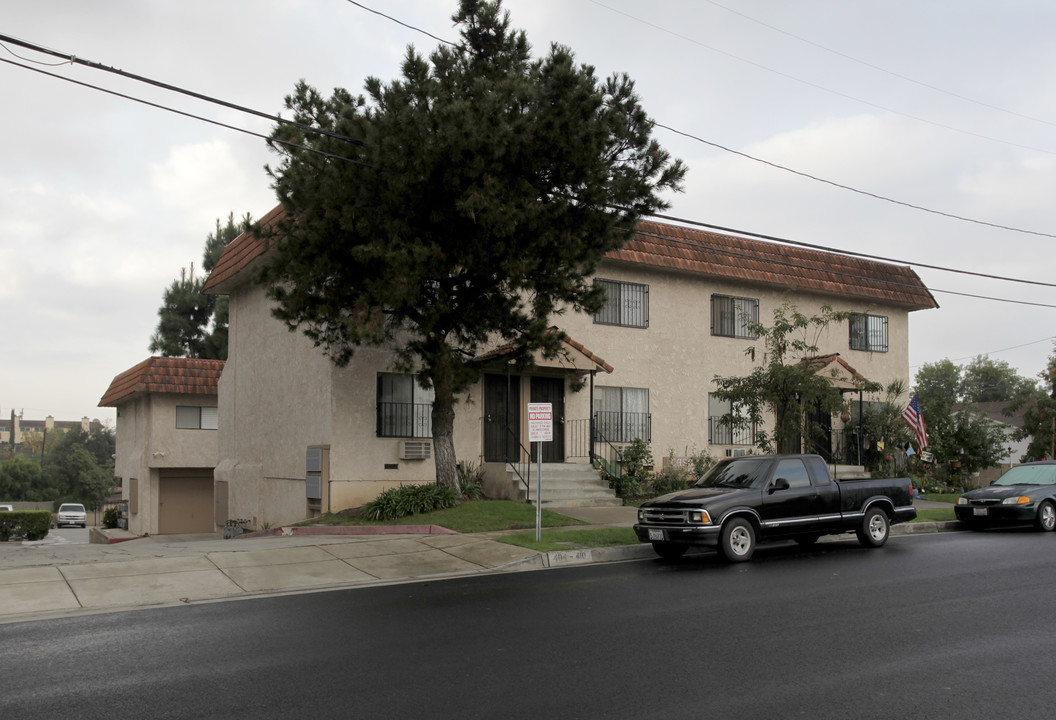 Casa La Habra in La Habra, CA - Building Photo