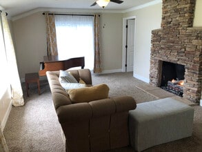 1185 Johnson Rd in Chickamauga, GA - Building Photo - Building Photo