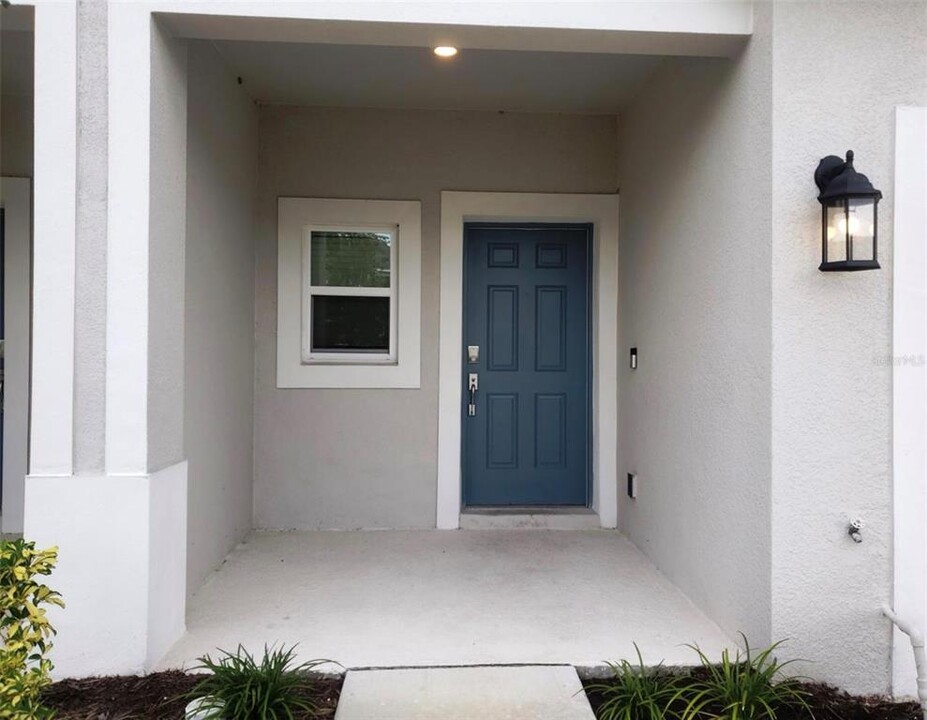 2232 Portrait St in Kissimmee, FL - Building Photo