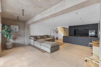 3786 NE 167th St in North Miami Beach, FL - Building Photo - Building Photo