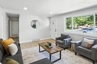 8558 Harvard Park Dr in Sandy, UT - Building Photo - Building Photo