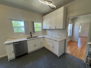 467 N Orange Grove Ave in Los Angeles, CA - Building Photo - Building Photo