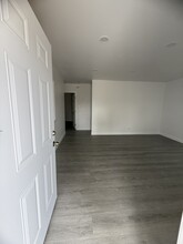 1212 S Temple Ave, Unit 1 in Compton, CA - Building Photo - Building Photo