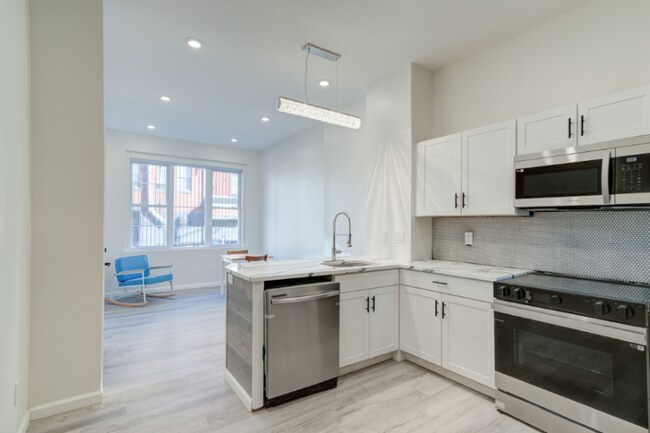 1252 S 15th St-Unit -1 in Philadelphia, PA - Building Photo - Building Photo