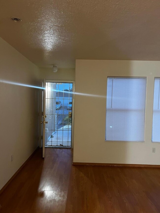 10047 High Range Rd SW in Albuquerque, NM - Building Photo - Building Photo