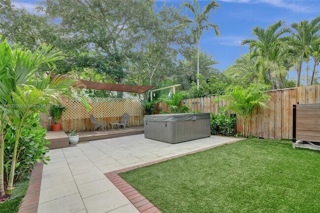 1137 NE 3rd Ave in Fort Lauderdale, FL - Building Photo - Building Photo