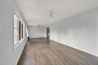 616 Benson St in La Marque, TX - Building Photo - Building Photo