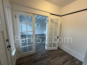 1406 S 6th Ave in Tacoma, WA - Building Photo - Building Photo