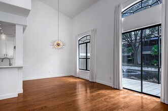 1010 Winderley Pl in Maitland, FL - Building Photo - Building Photo