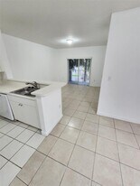 11060 SW 196th St in Cutler Bay, FL - Building Photo