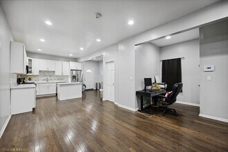 352 N Avers Ave in Chicago, IL - Building Photo - Building Photo