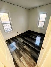 9264 Ward Ave in Detroit, MI - Building Photo - Building Photo