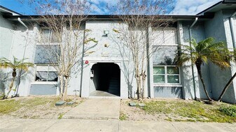 4795 S Texas Ave in Orlando, FL - Building Photo