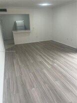 7765 SW 86th St in Miami, FL - Building Photo