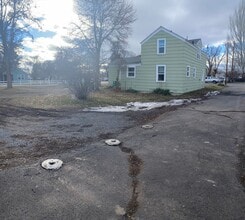 2439 Homedale Rd in Klamath Falls, OR - Building Photo - Building Photo