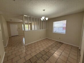 209 Allen Dr in Laredo, TX - Building Photo - Building Photo