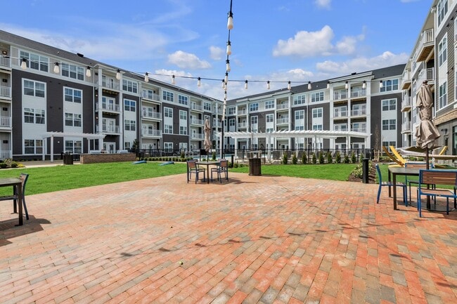 Montage at Marquis Hills in Williamsburg, VA - Building Photo - Building Photo