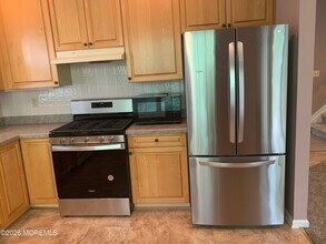 43 Banyan Blvd in Holmdel, NJ - Building Photo - Building Photo