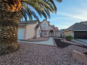 6561 Avon Ct in Las Vegas, NV - Building Photo - Building Photo