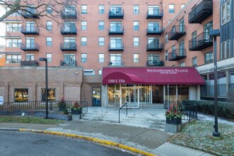 Rennaissance Place in Chicago, IL - Building Photo - Building Photo