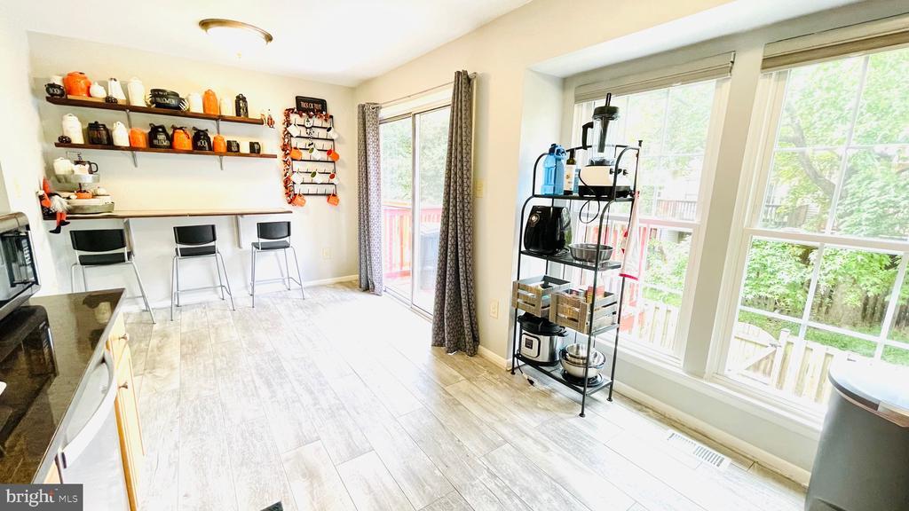 16 Mateus Way in Gaithersburg, MD - Building Photo