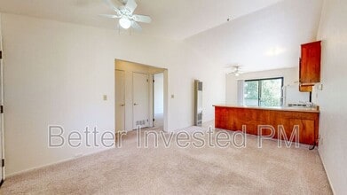 5220 Fulton Rd in Santa Rosa, CA - Building Photo - Building Photo