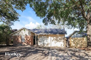 12433 Ledger Ln, Unit 207 in Houston, TX - Building Photo