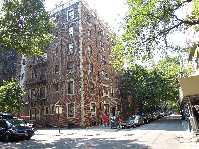 141 Columbia Hts in Brooklyn, NY - Building Photo