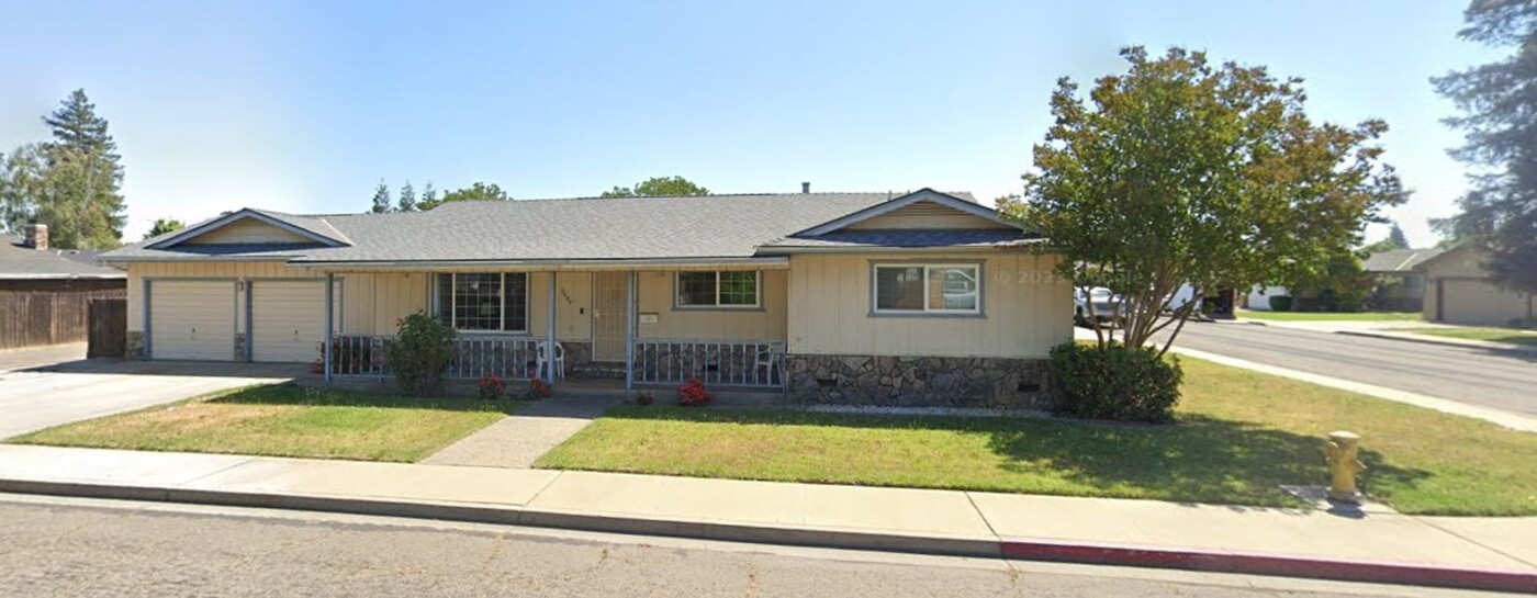 2080 Temple Ave in Turlock, CA - Building Photo