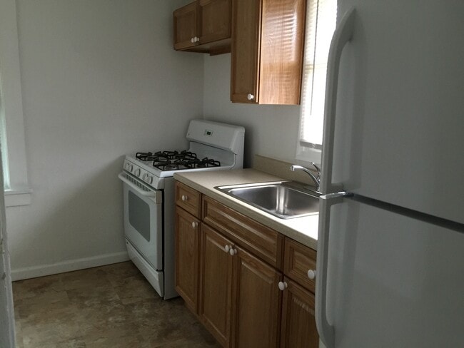 property at 897 E Maiden St