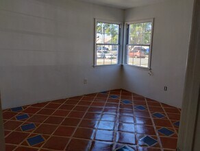 5780 Wilson Ave in South Gate, CA - Foto de edificio - Building Photo