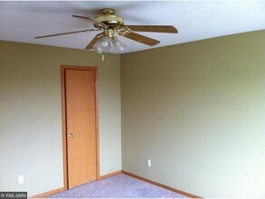 14651 Evergreen Trail in Apple Valley, MN - Building Photo - Building Photo