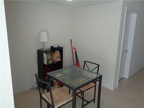 210 E 32nd St in Austin, TX - Building Photo - Building Photo