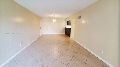 5801 Washington St in Hollywood, FL - Building Photo - Building Photo