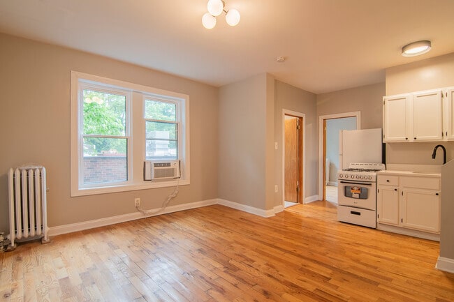 1414 W Pratt Blvd in Chicago, IL - Building Photo - Building Photo