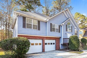 2740 Owens Dr in Marietta, GA - Building Photo - Building Photo