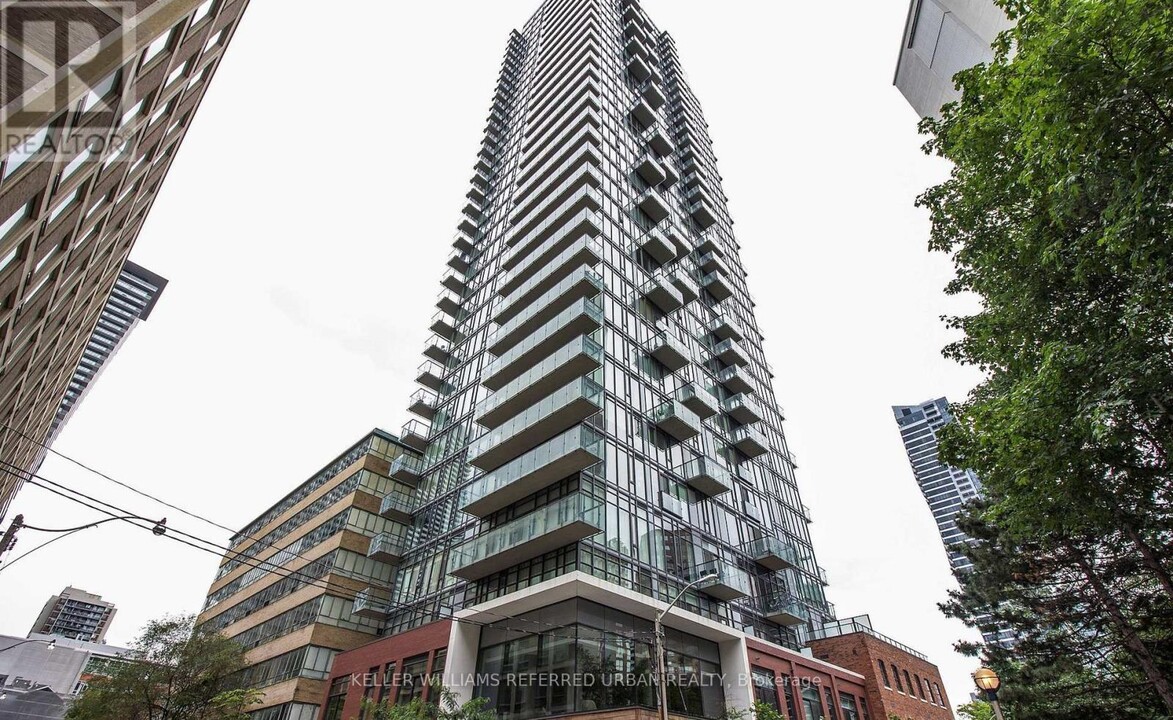 75-2175 St Nicholas St in Toronto, ON - Building Photo