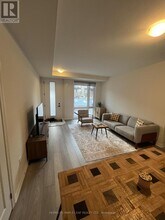 45 Knotsberry Cir in Brampton, ON - Building Photo - Building Photo