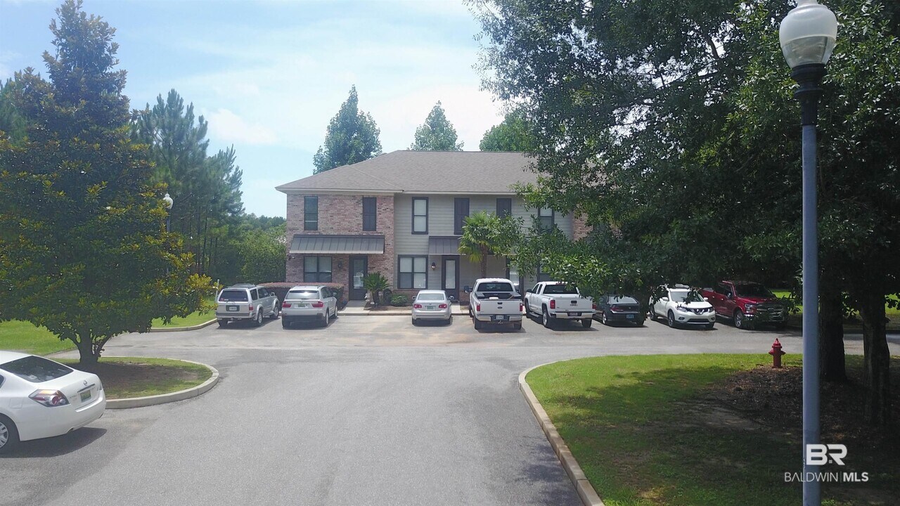 109 Cody Ln in Foley, AL - Building Photo