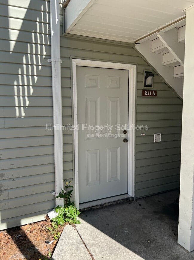 211 Sunn Aire Ct in Wilmington, NC - Building Photo - Building Photo