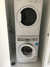 501-501 St Clair Ave W in Toronto, ON - Building Photo - Building Photo