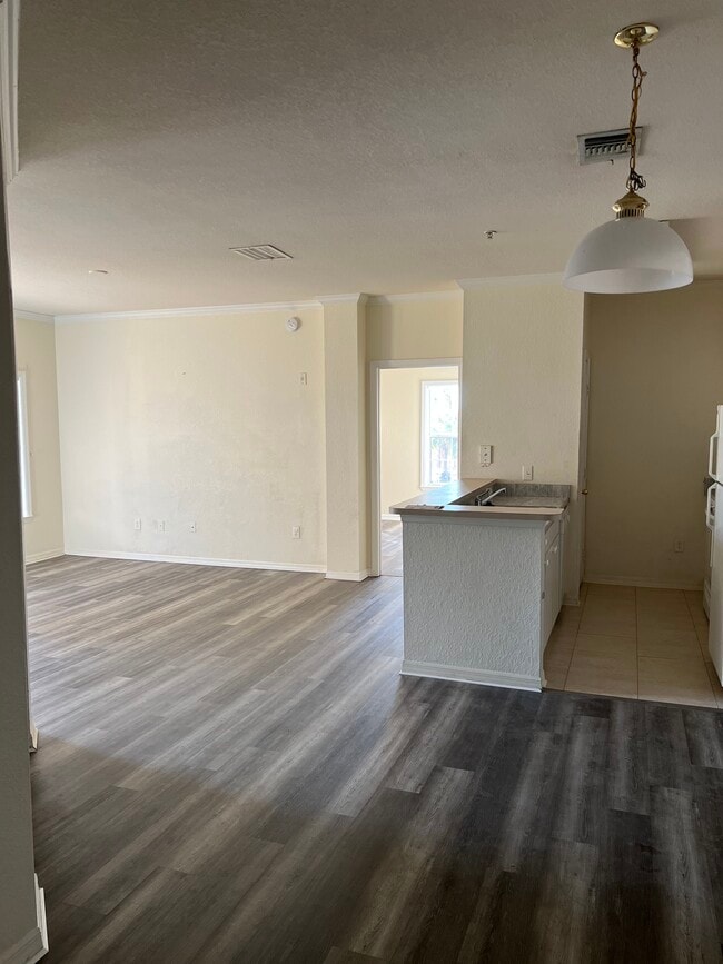 3757 Conroy Rd Rentals in Orlando, FL