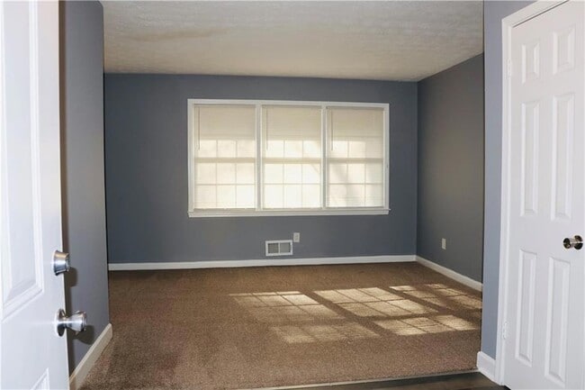 2650 Old Spanish Trail in College Park, GA - Foto de edificio - Building Photo