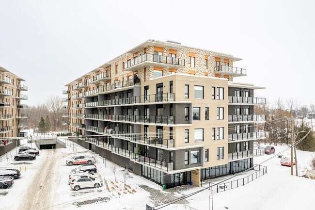 Le STE-C4T in St-Constant, QC - Building Photo - Building Photo