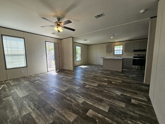 16821 Oak Leaf Ct in North Fort Myers, FL - Building Photo - Building Photo