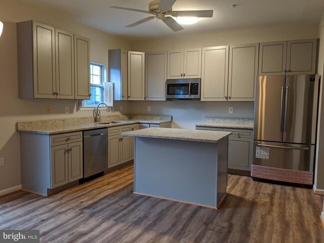 2203 Montauk Dr in Crofton, MD - Building Photo - Building Photo