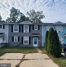 160 Hampshire Rd in Gloucester Township, NJ - Building Photo - Building Photo